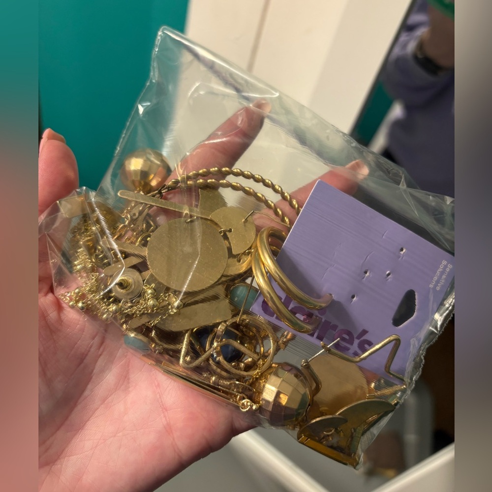 Gold Tone Jewelry Lot